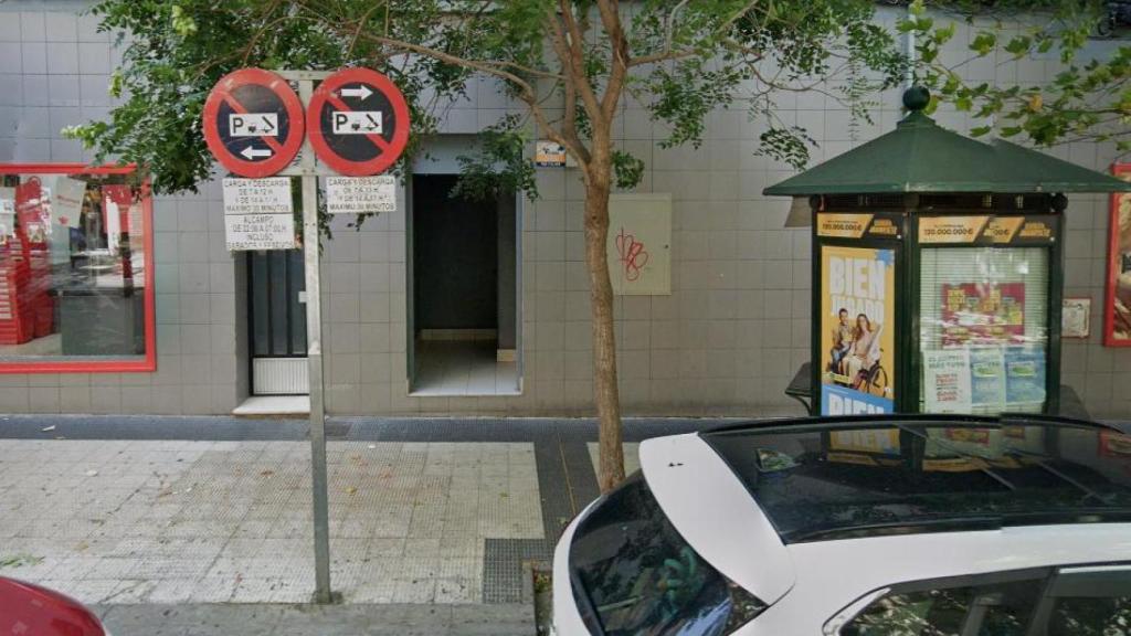 Portal donde ocurrió el incendio el pasado sábado en Zaragoza