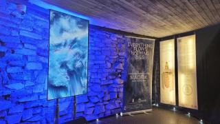 Exposición 'Everything flows, nothing dies' de MAOTIK en la Torre de Hércules.