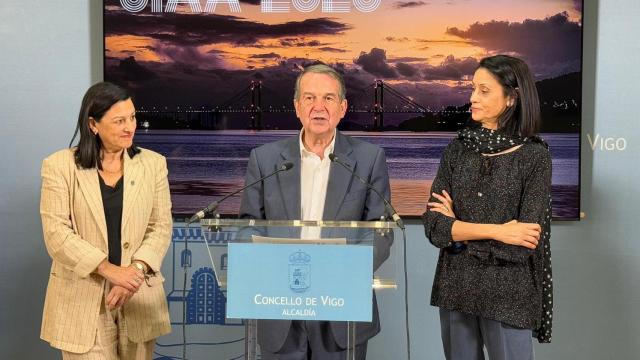 Belén Rubio, Abel Caballero e Ana Ulla en la presentación de este martes.