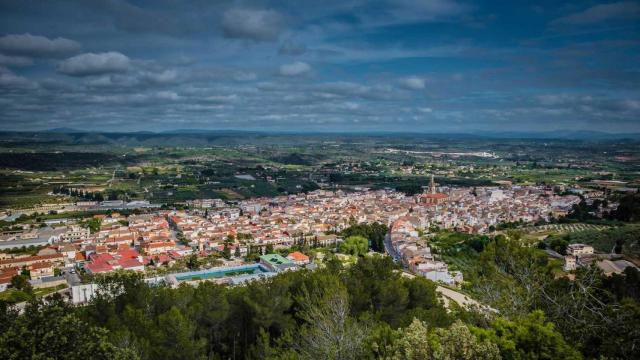 Se buscan vecinos en este pequeño pueblo cerca de Valencia: empleo asegurado y casas desde 20.000 euros