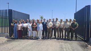 Visita de la secretaria de Estado de Defensa, Amparo Valcarce, junto a autoridades de Indra a las obras de la Base Logística del Ejército de Tierra, en Córdoba