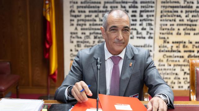 El consejero de Cohesión Territorial del Gobierno de Navarra, Óscar Chivite, este martes en el Senado.