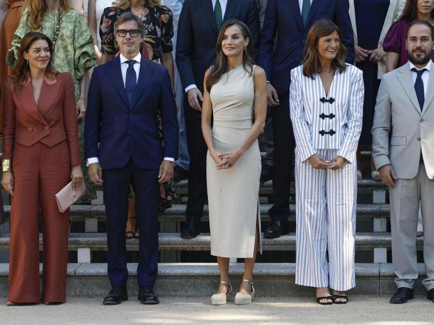 La Reina, con una representación del diario 'Artículo 14'.