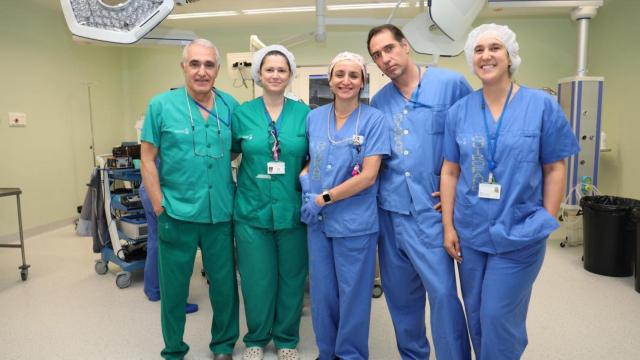 Equipo de Cirugía Oral y Maxilofacial que ha llevado a cabo la operación.