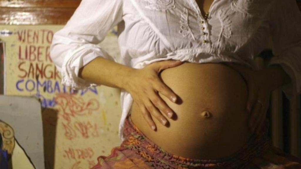 Una mujer embarazada de ocho meses en Buenos Aires.