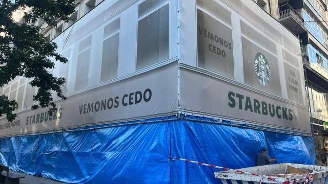 Fachada del nuevo local de Starbucks en A Coruña