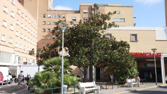Imagen de la fachada del hospital Virgen del Rocío.