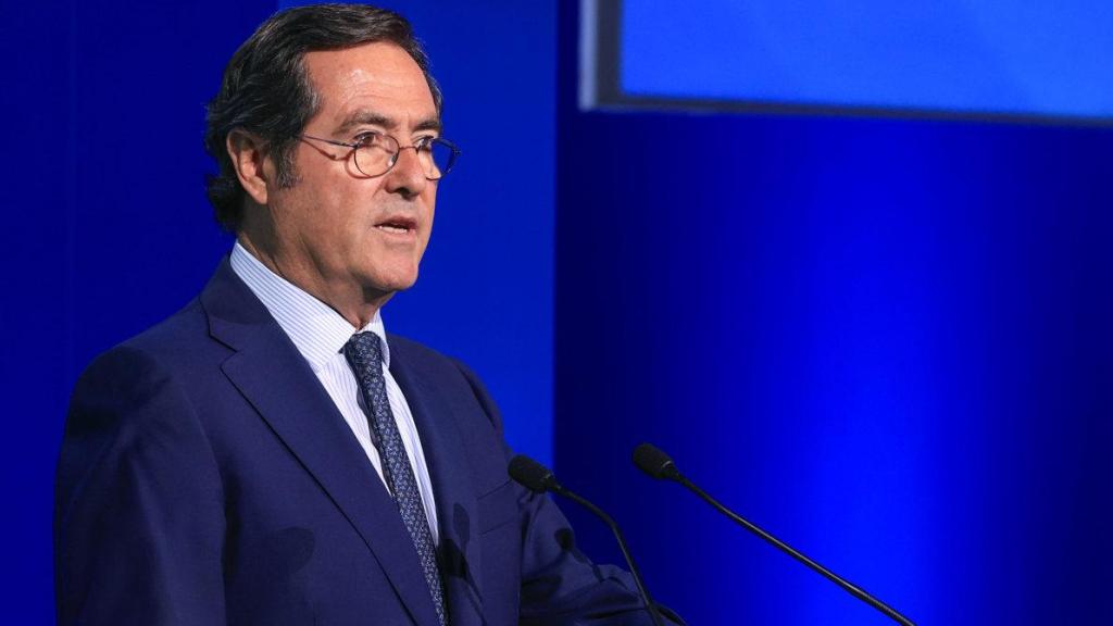 El presidente de CEOE, Antonio Garamendi, durante la Asamblea General 2025 de la CEOE, a 16 de julio de 2025, en Madrid (España).