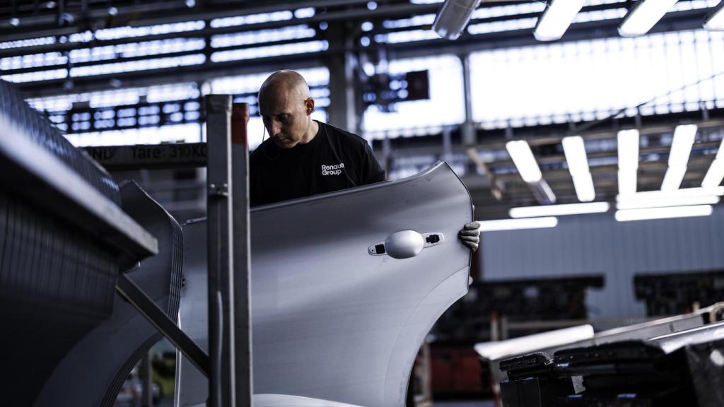 Un trabajador de la planta de Renault en Valladolid