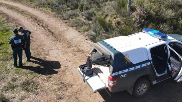 La Guardia Civil durante el operativo en Alija del Infantado