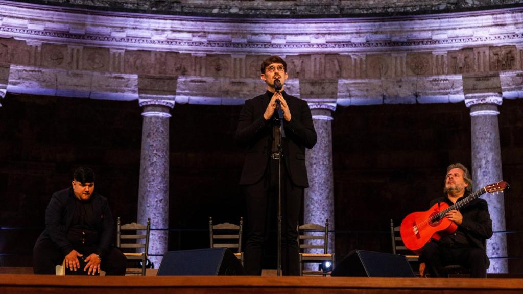 Padre Damián María, misionero, actor y cantante.