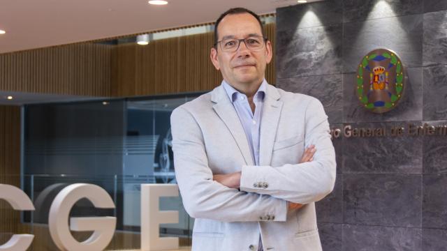 José Luis Cobos, presidente del Consejo Internacional de Enfermería en la sede del Consejo General de Enfermería.