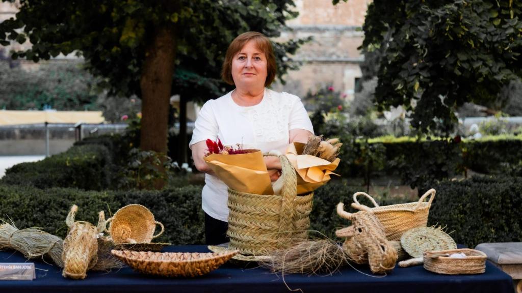 Los artesanos esperaban a los invitados en su trayecto hacia el Patio de los Aljibes.