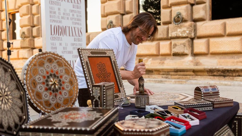 Detalle de algunos de los objetos expuestos en La Alhambra.