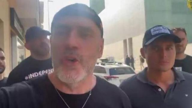 Daniel Esteve, máximo responsable de Desokupa, junto al streamer Vito Quiles.