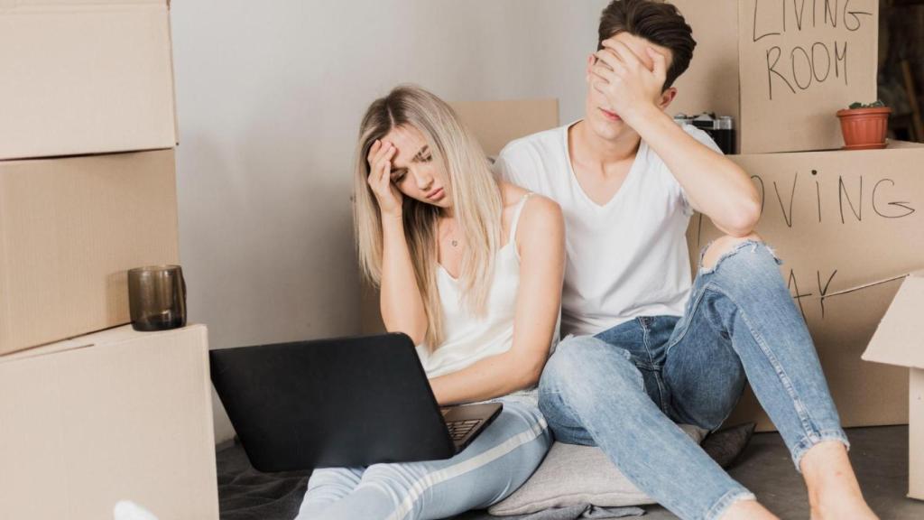 Abogados inmobiliarios recomiendan no colaborar con agentes migratorios si no hay orden judicial.