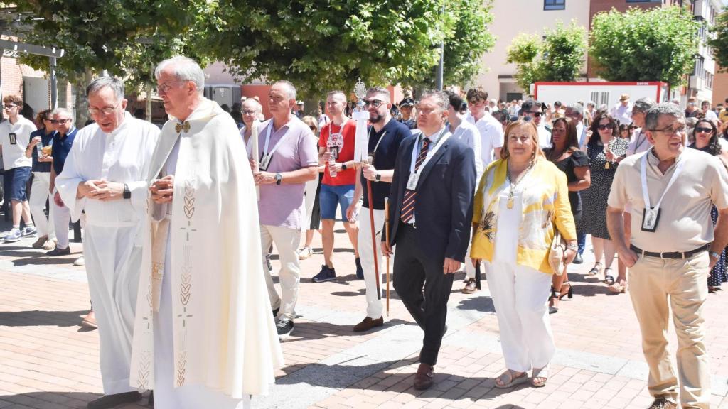 La Cistérniga procesiona con su Virgen del Carmen