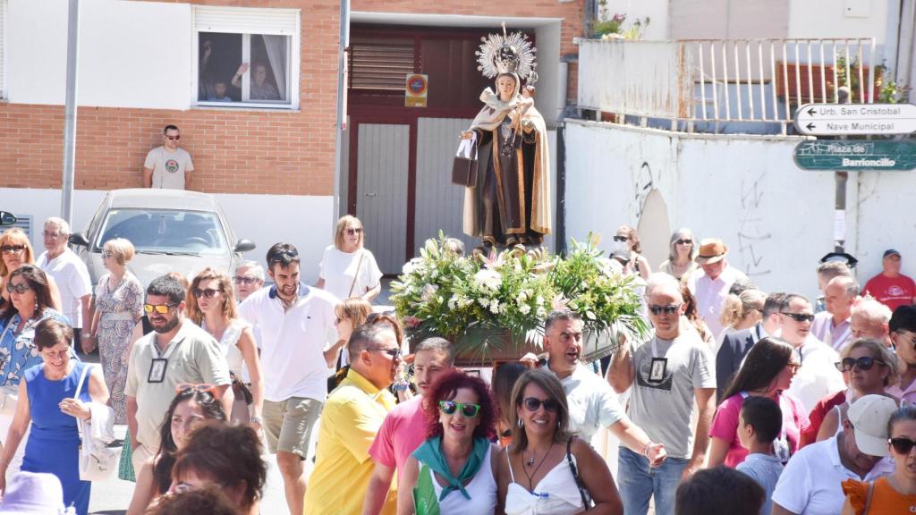 La Cistérniga procesiona con su Virgen del Carmen