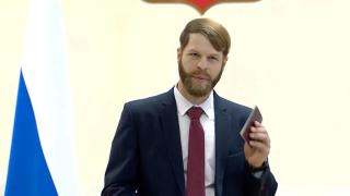 Daniel Richard Martindale tras recibir el pasaporte ruso en Moscú, en una imagen difundida el 15 de julio