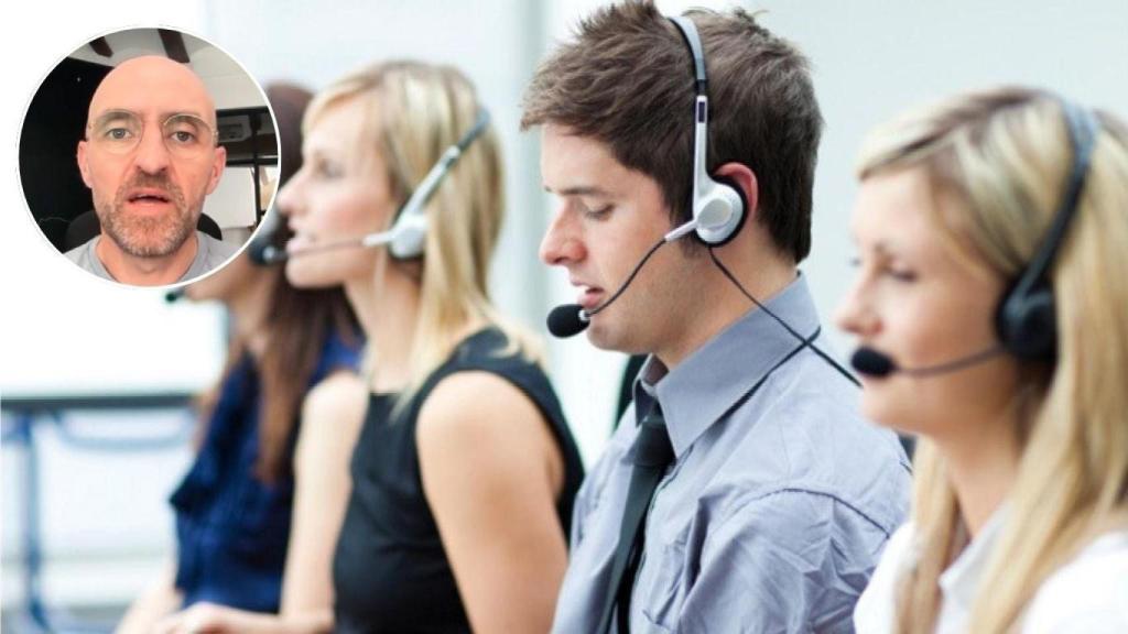 Montaje de Arcadi Mayor, divulgador de inteligencia artificial.