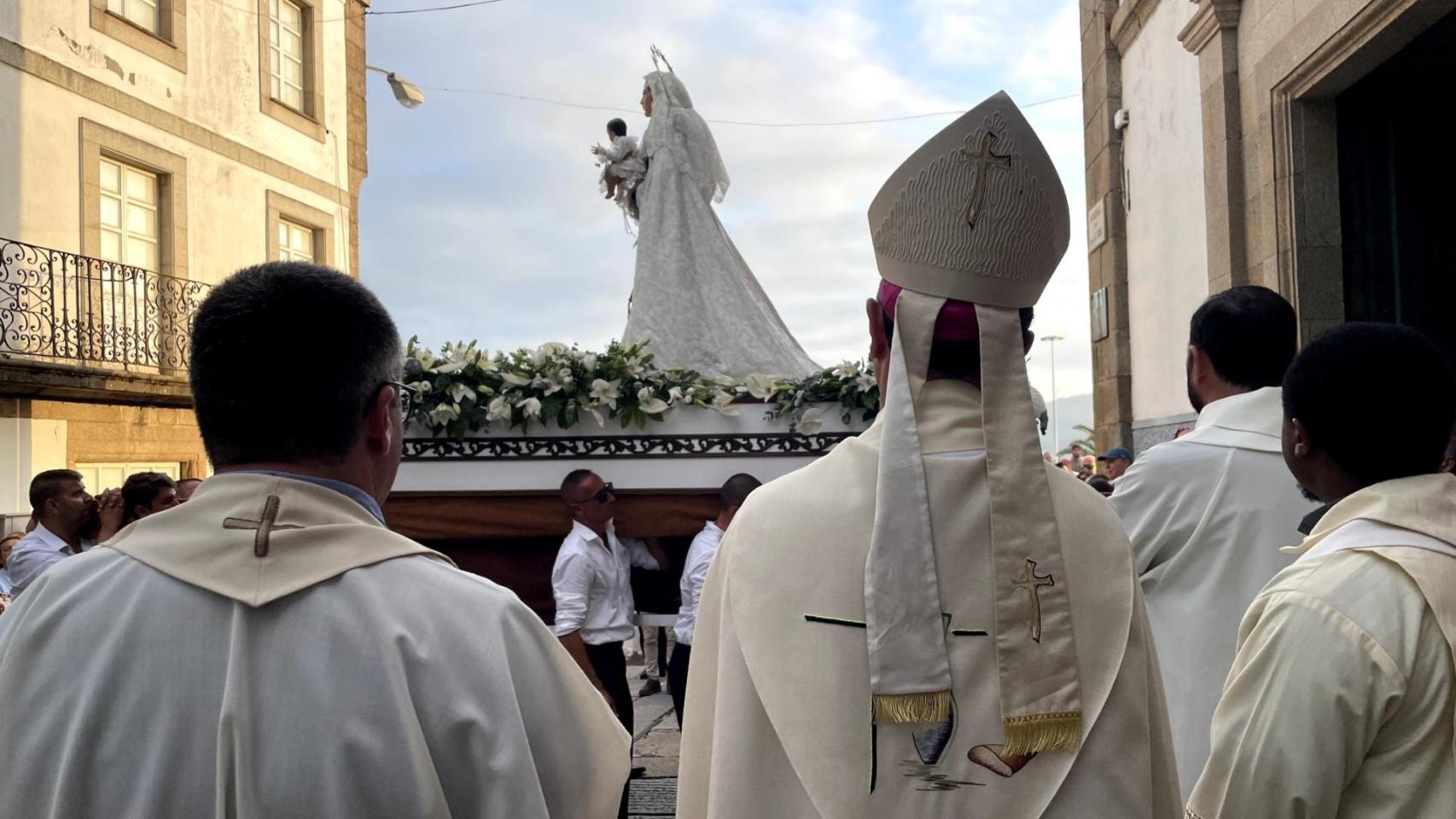 Ferrol se vuelca con su procesión marítima en honor a la Virgen del Carmen