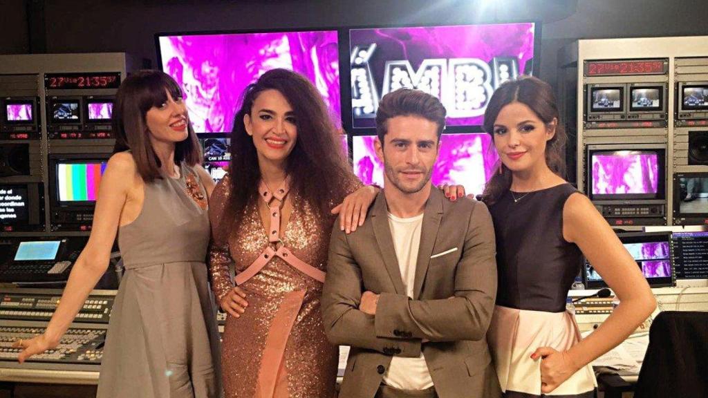 Natalia Ferviú, Pelayo Díaz, Cristina Rodríguez y Marta Torné en 'Cámbiame'.