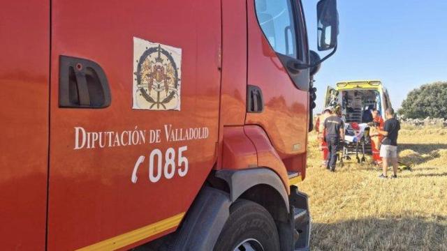 Intenta hacerse una foto subido a un montón de piedras y cae desde lo alto: los bomberos han tenido que rescatarlo