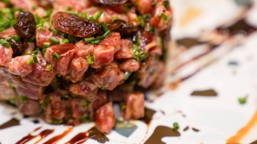 El tartar de salchichón de Málaga.