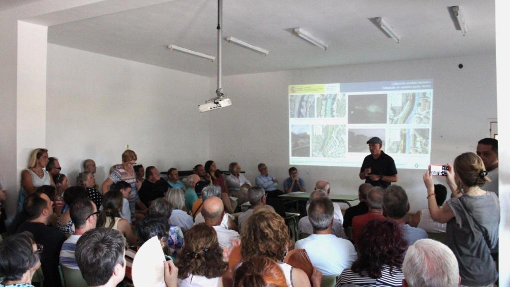 Imagen de la reunión celebrada en Letur.