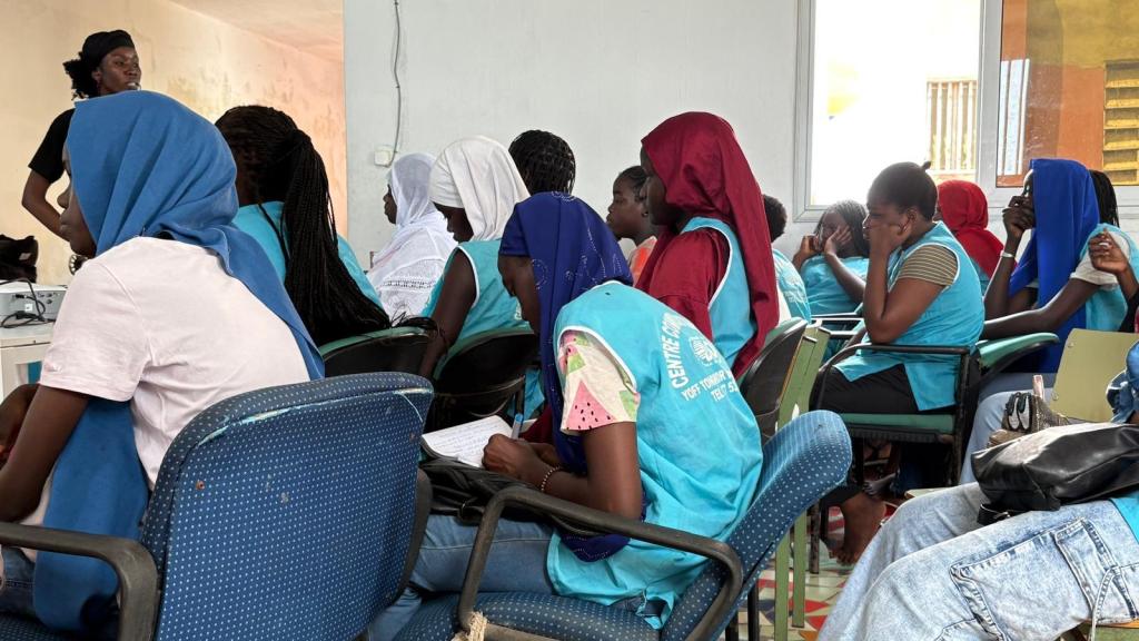 Las clases de las mañanas las conformaban niñas de 11 a 18 años.