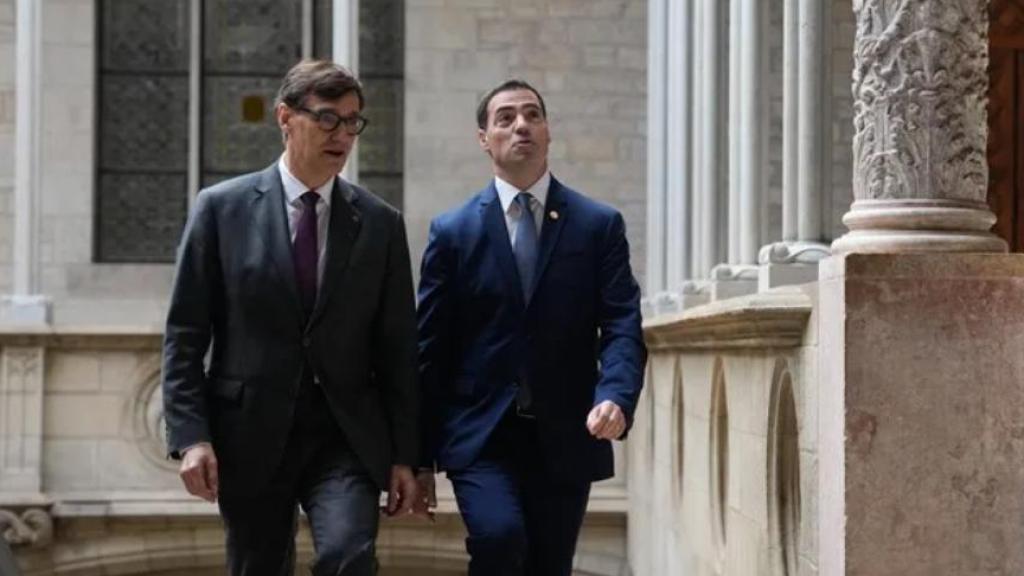El presidente de Cataluña, Salvador Illa y el lehendakari, Imanol Pradales.