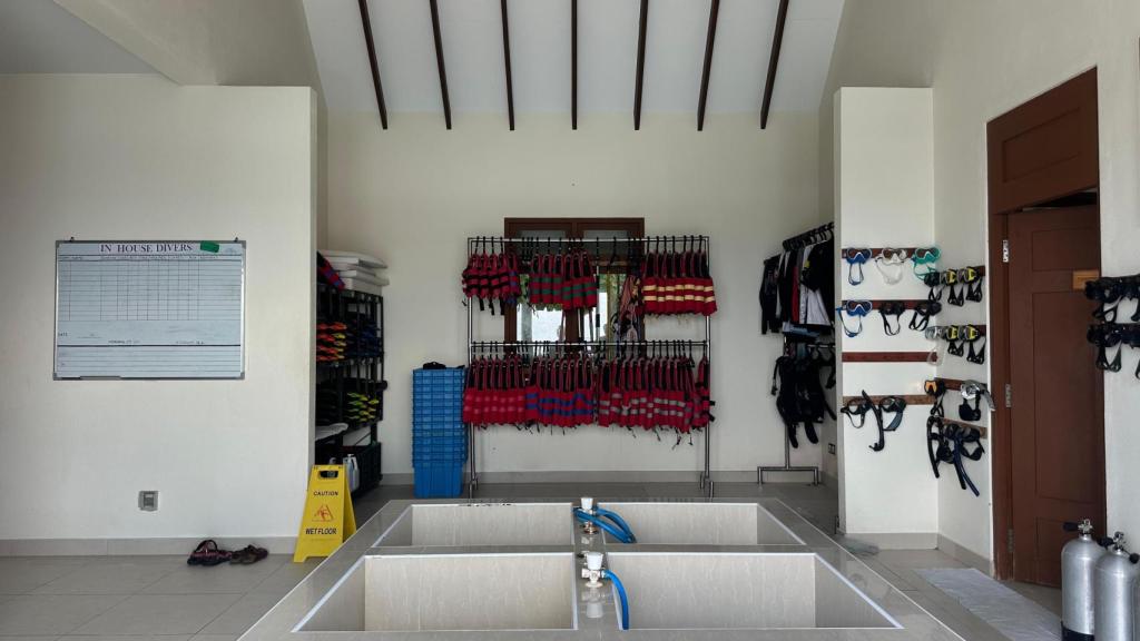 El centro de buceo en Varu by Atmosphere.