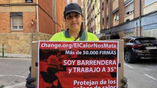 Elvira Gómez Pérez, barrendera de Terrassa, Barcelona.