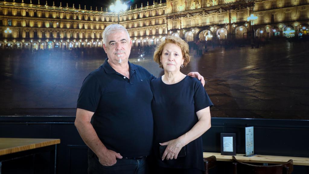 Almudena Gómez y Manolo García en su restaurante en una entrevista para EL ESPAÑOL de Castilla y León