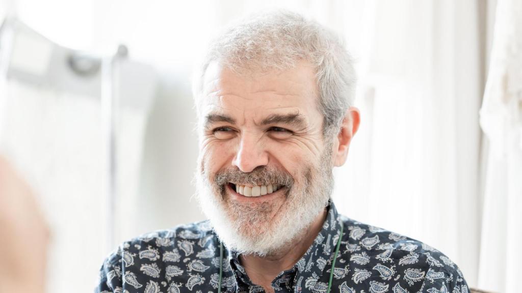 Lorenzo Caprile heredó de sus hermanas el gusto por la lectura. Son sus compañeras de vida.