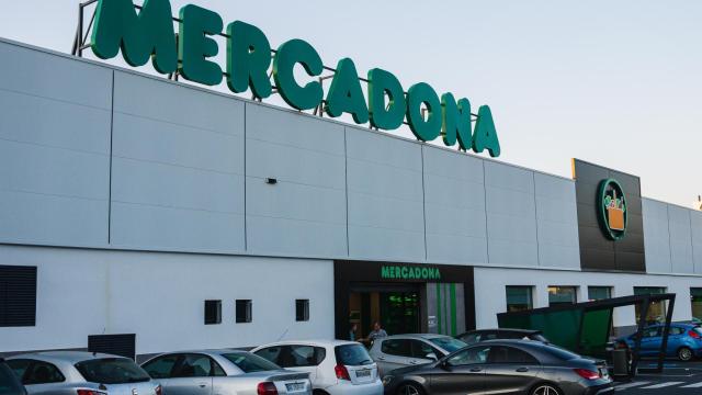 Fachada Mercadona.