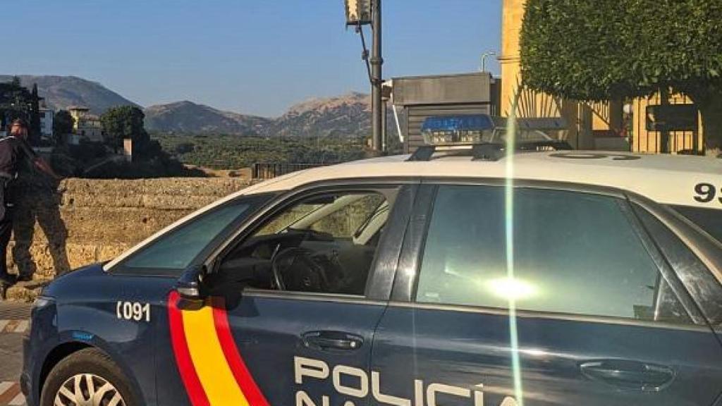 Vehículo de la Policía Nacional en Ronda.