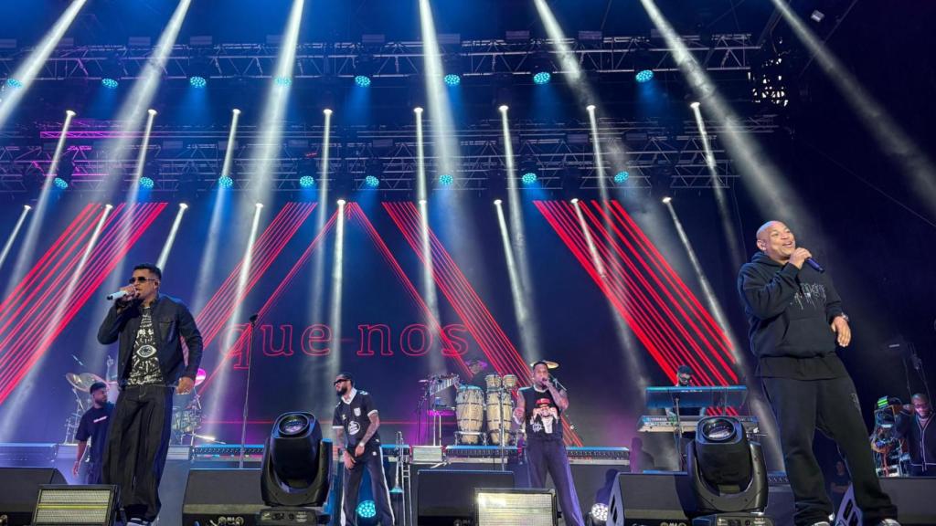 Gente de Zona durante su actuación en Castrelos.