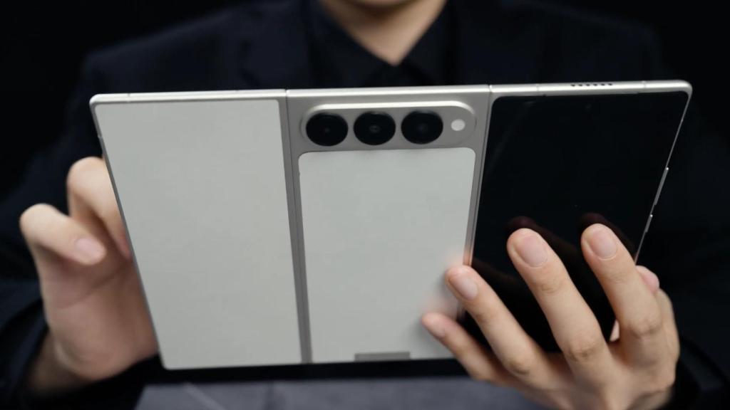 Tecno Phantom Ultimate G abierto