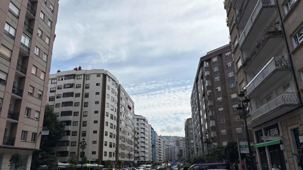 Imagen de la calle Rosalía de Castro este viernes.