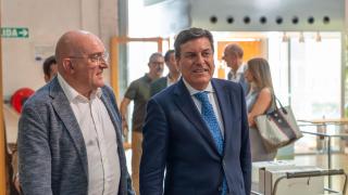 El alcalde de Valladolid, Jesús Julio Carnero, y el portavoz y consejero de Economía y Hacienda de la Junta, Carlos Fernández Carriedo, este viernes