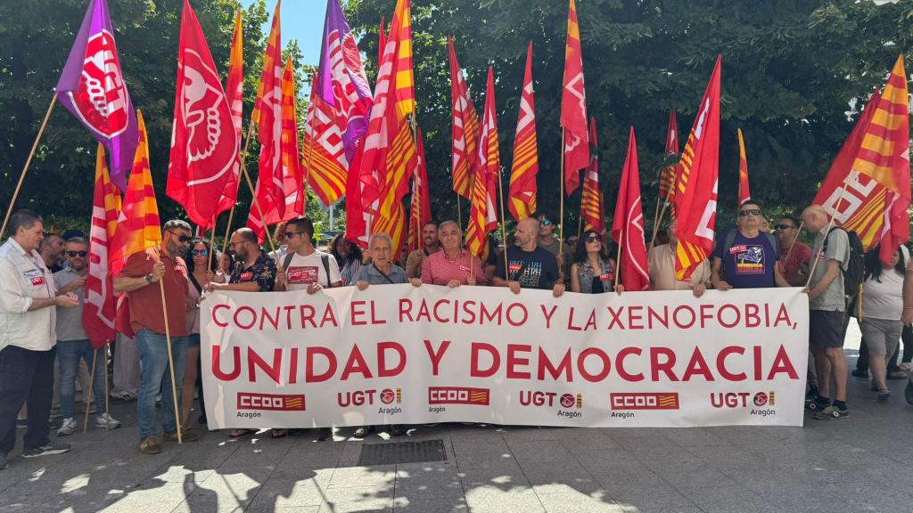 Concentración en Zaragoza contra los mensajes de odio a inmigrantes en Torre Pacheco