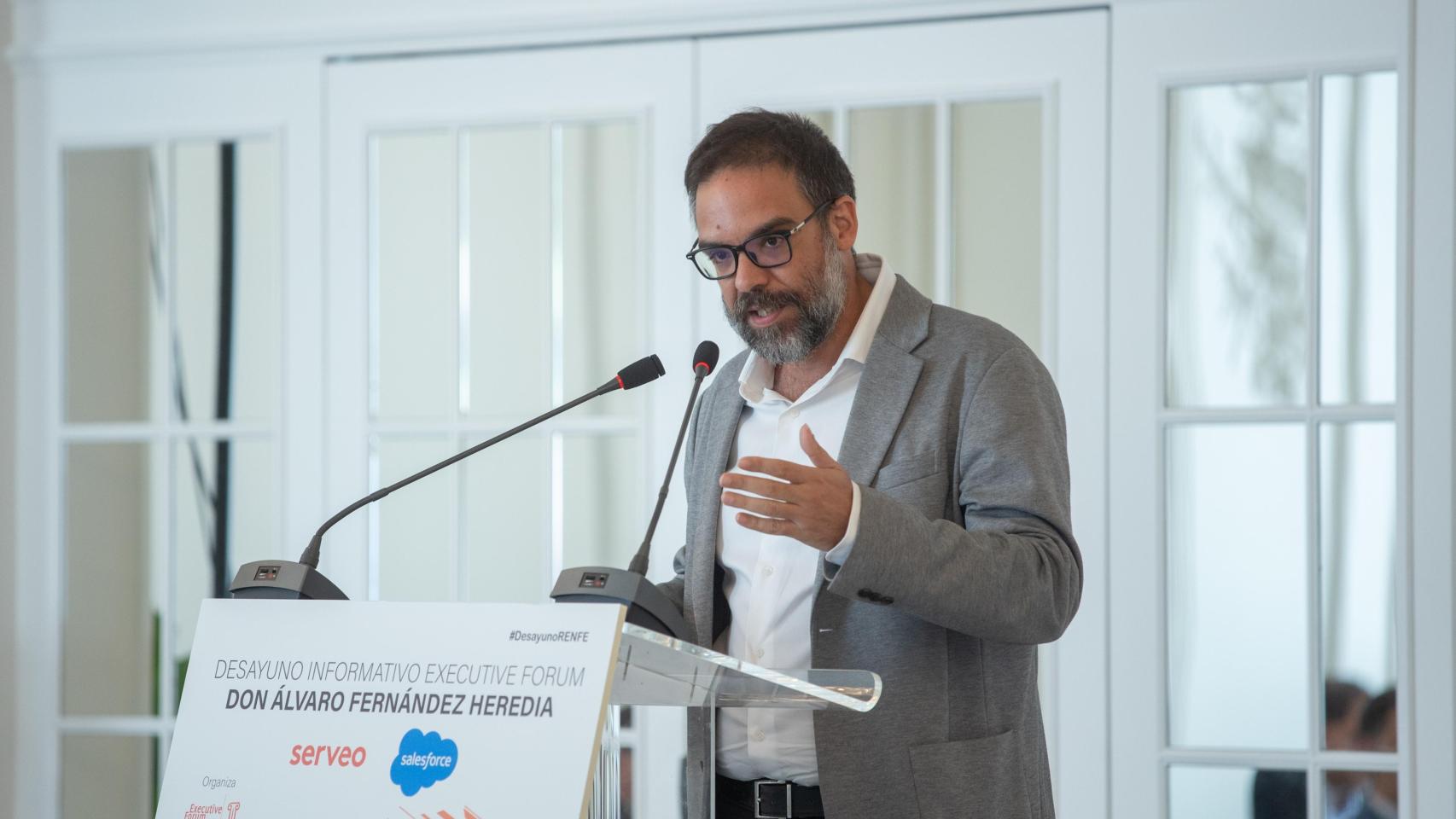 El presidente de Renfe, Álvaro Fernández de Heredia, durante su intervención en el desayuno informativo de Executive Forum España en el Hotel Westin Palace, a 16 de julio de 2025, en Madrid (España).