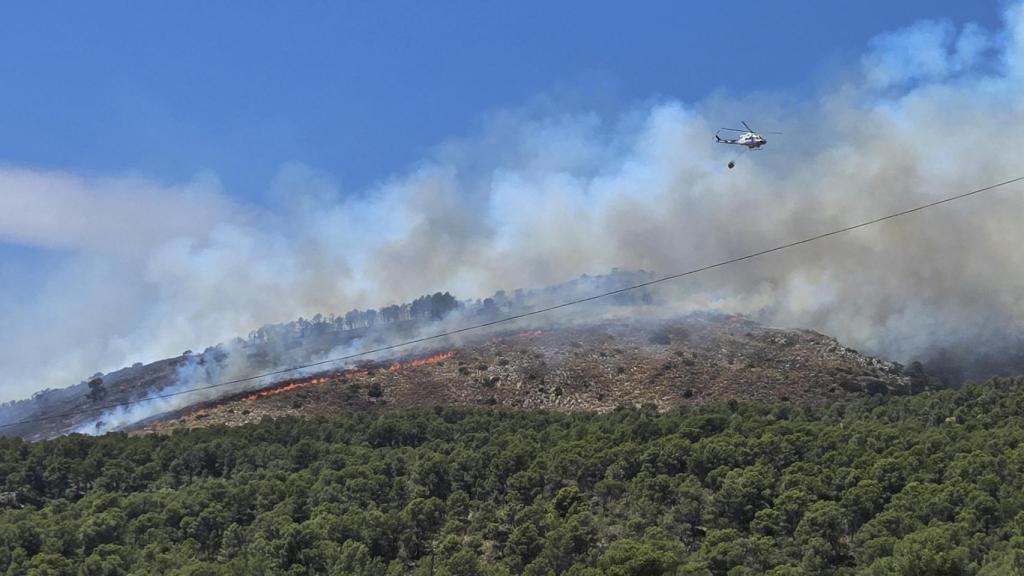 Incendio en la localidad de Ibi (Alicante)