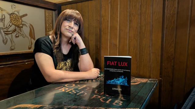 Lydia Na, en su rincón en el pub O'Hara donde escribe sus ensayos.