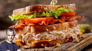 Dabiz Muñoz y un sándwich en un montaje de Cocinillas