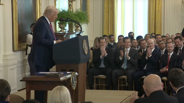 El presidente Trump en la rueda de prensa para celebrar la aprobación de la ley ‘GENIUS Act’.