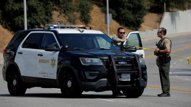 Los oficiales del sheriff del condado de Los Ángeles