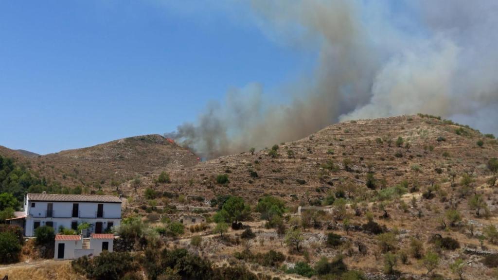 Imagen del incendio de Lubrín (Almería).