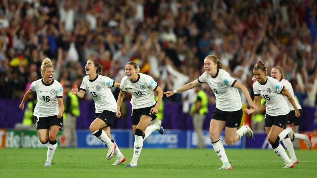 Las jugadoras alemanas celebran el triunfo en la tanda de penaltis.